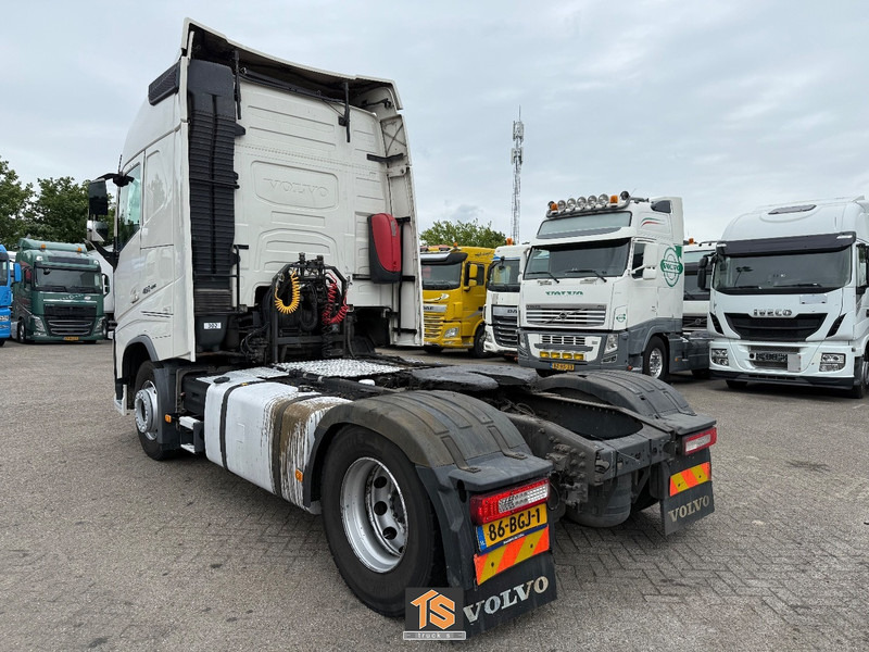 Влекач Volvo FH EURO 6 - AUTOMATIC - HYDRAULICS - NL TRUCK - APK/TUV 09/2025 - NEW TACHO - TOP!: снимка 8