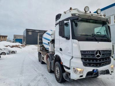 Mercedes-Benz 3251 / 9 m3 mixer + Liebher 12+4 - Бетоновоз: снимка 4 Mercedes-Benz 3251 / 9 m3 mixer + Liebher 12+4 - Бетоновоз: снимка 4