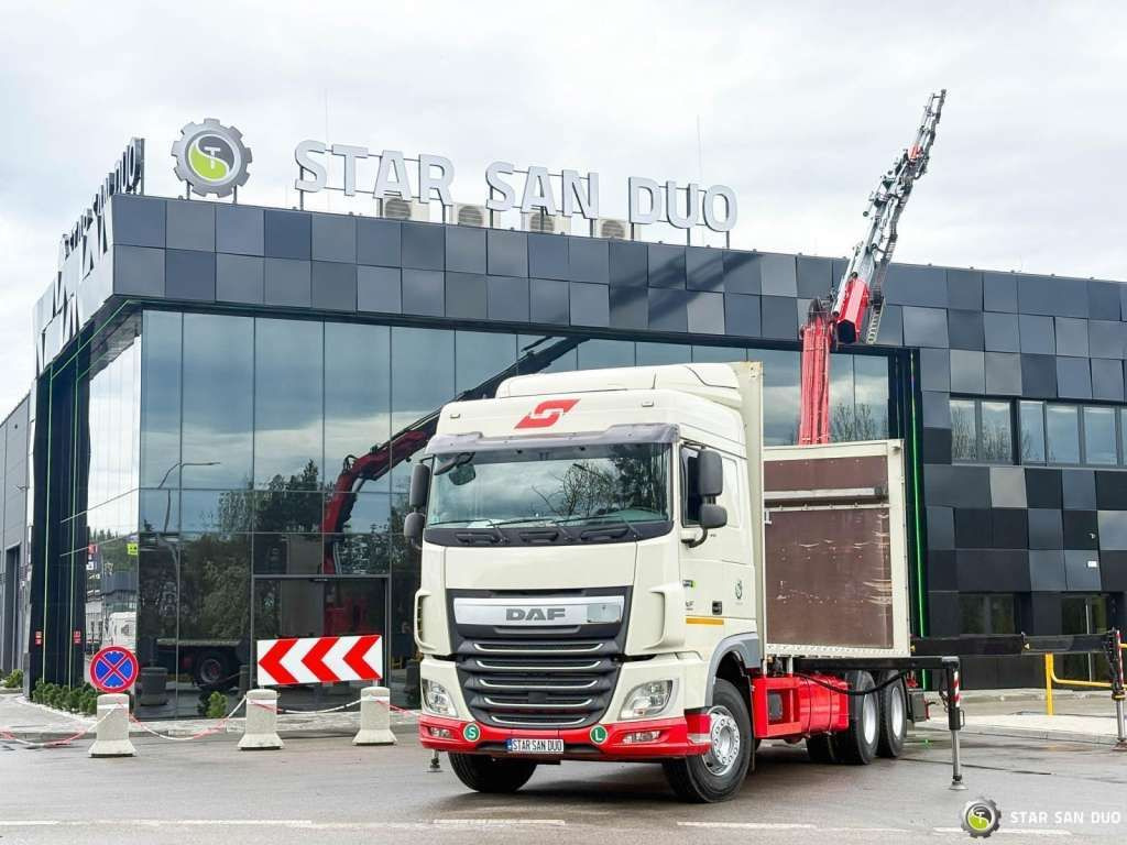 DAF XF 440 6x2 Fassi F365 FLY JIBCranePallet Grippe - Камион с кран: снимка 4 DAF XF 440 6x2 Fassi F365 FLY JIBCranePallet Grippe - Камион с кран: снимка 4