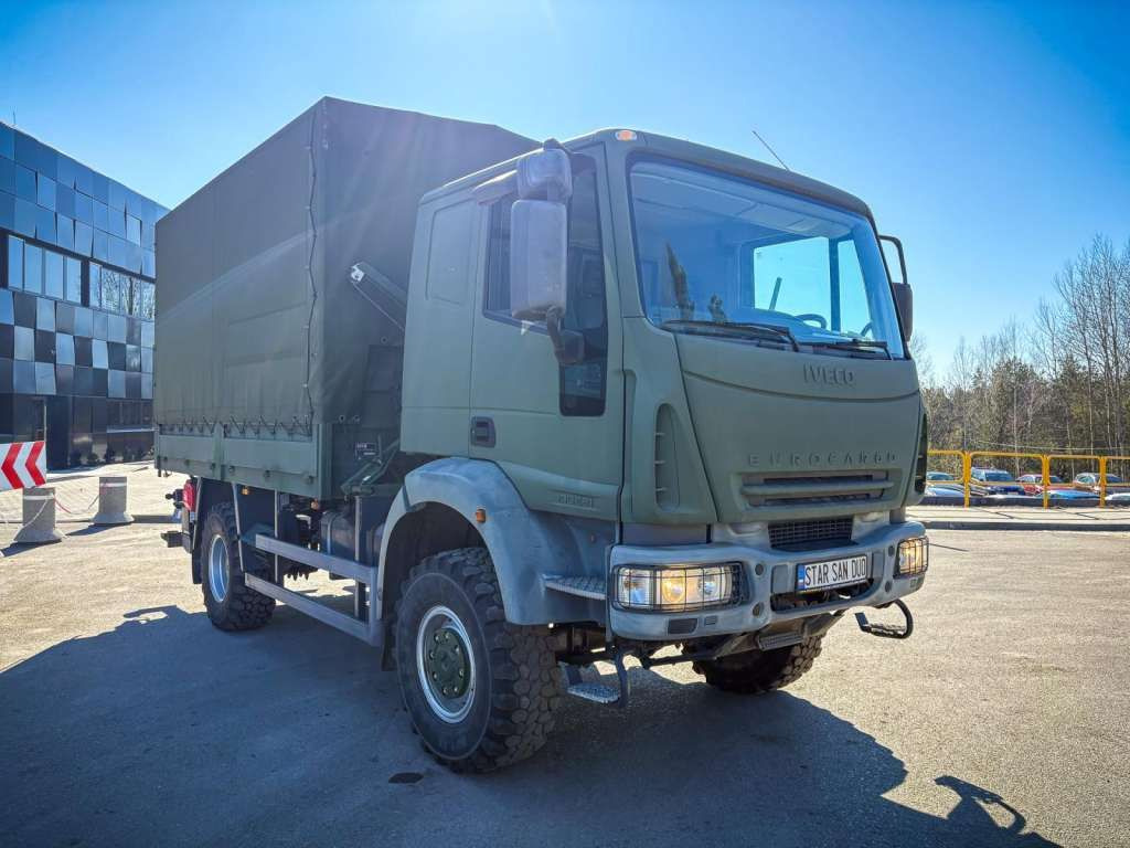 Iveco EUROCARGO 4x4 Offroad Camper Winde - Камион с брезент: снимка 2 Iveco EUROCARGO 4x4 Offroad Camper Winde - Камион с брезент: снимка 2