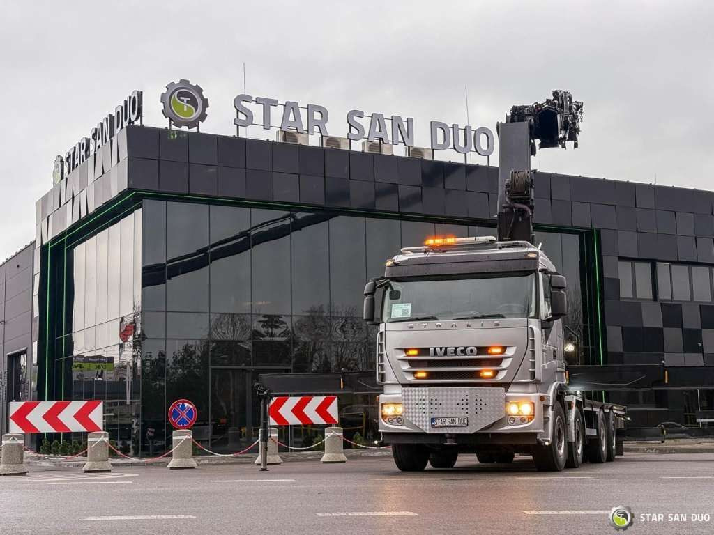 Iveco STRALIS AS320S50Y 8x2 HMF 8520-0K6 FLY JIB Winc - Камион с кран: снимка 4 Iveco STRALIS AS320S50Y 8x2 HMF 8520-0K6 FLY JIB Winc - Камион с кран: снимка 4