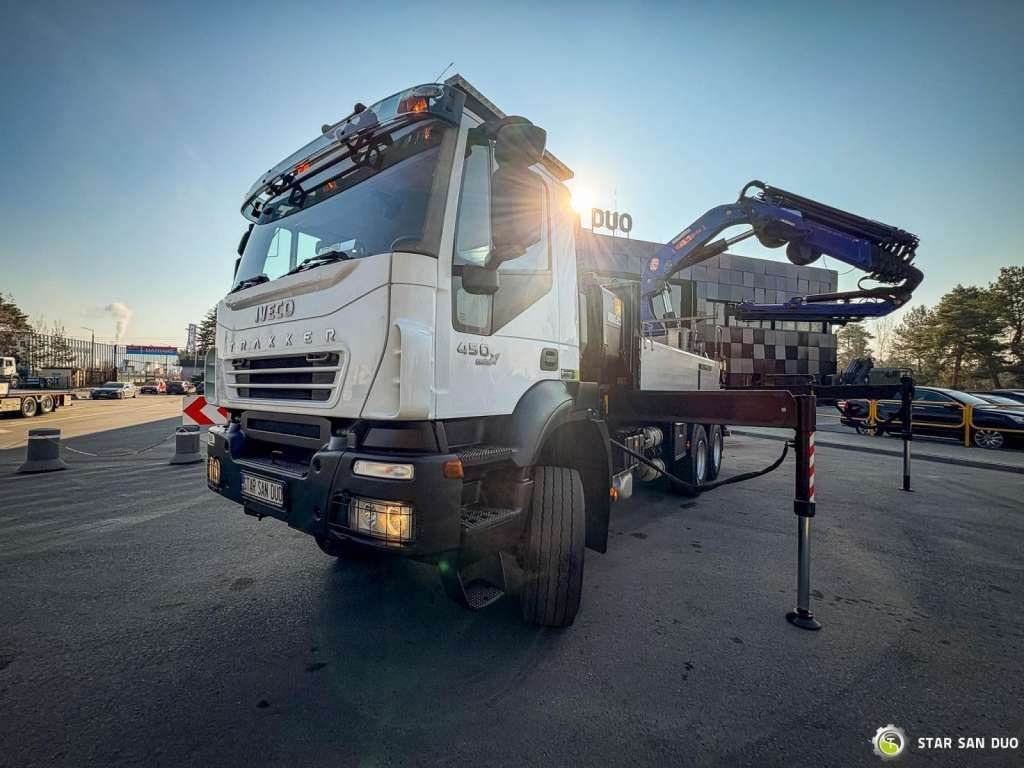 Iveco TRAKKER 450 6x6 PM41S FLY JIB Crane Kipper - Камион с кран: снимка 4 Iveco TRAKKER 450 6x6 PM41S FLY JIB Crane Kipper - Камион с кран: снимка 4
