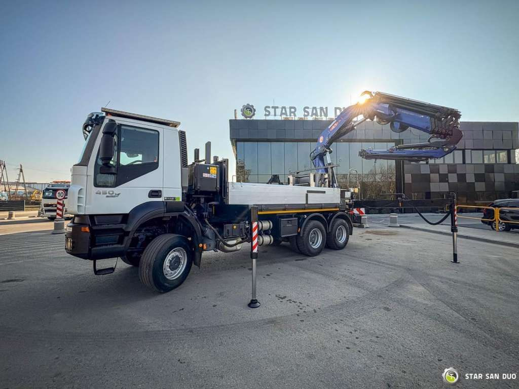 Iveco TRAKKER 450 6x6 PM41S FLY JIB Crane Kipper - Камион с кран: снимка 2 Iveco TRAKKER 450 6x6 PM41S FLY JIB Crane Kipper - Камион с кран: снимка 2