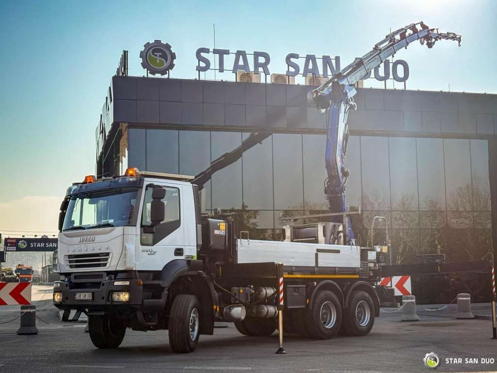 Iveco TRAKKER 450 6x6 PM41S FLY JIB Crane Kipper - Камион с кран: снимка 1 Iveco TRAKKER 450 6x6 PM41S FLY JIB Crane Kipper - Камион с кран: снимка 1