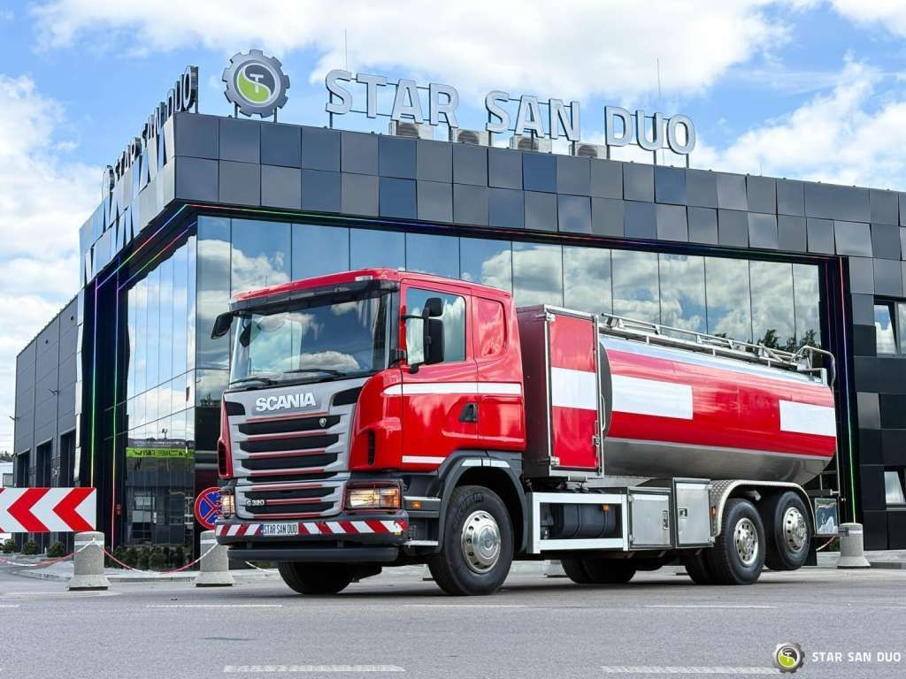 Scania D 320 FIRE BRIGADE Tank 12,000 Litres - Камион: снимка 1 Scania D 320 FIRE BRIGADE Tank 12,000 Litres - Камион: снимка 1