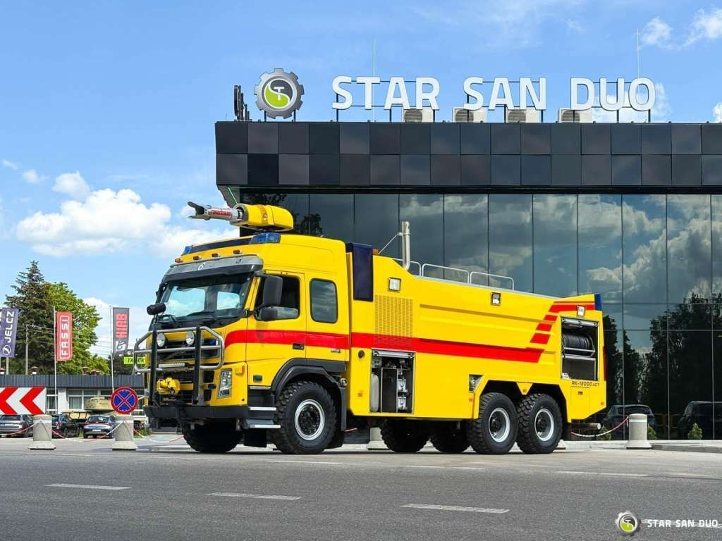 Volvo FM 460 6x6 Rosenbauer Fire Truck LSP Water Tank - Камион: снимка 5 Volvo FM 460 6x6 Rosenbauer Fire Truck LSP Water Tank - Камион: снимка 5