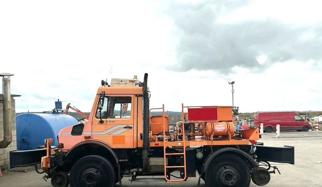Unimog 1650 4x4 ZAGRO SCHIENEN TWO WAY RAIL ROAD - Комунална/ Специална техника: снимка 3 Unimog 1650 4x4 ZAGRO SCHIENEN TWO WAY RAIL ROAD - Комунална/ Специална техника: снимка 3