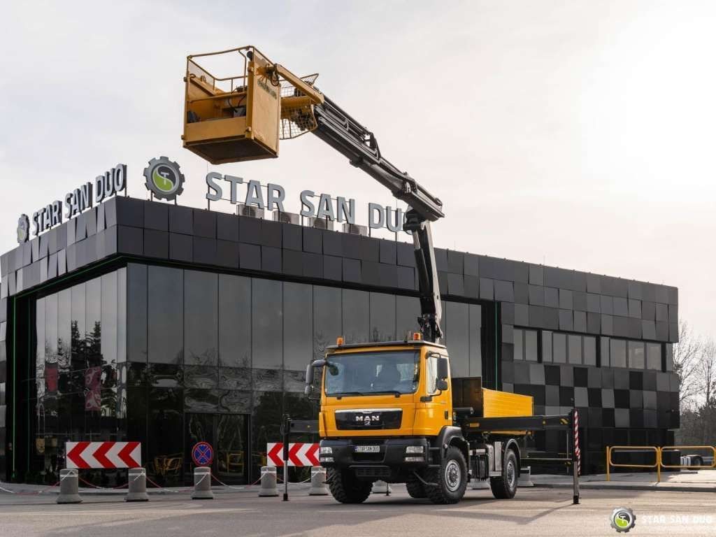 MAN TGM 18.340 4x4 PALFINGER PK 20002 CRANE BASKET MAN TGM 18.340 4x4 PALFINGER PK 20002 CRANE BASKET - Камион с кран, Бордови камион: снимка 3 MAN TGM 18.340 4x4 PALFINGER PK 20002 CRANE BASKET MAN TGM 18.340 4x4 PALFINGER PK 20002 CRANE BASKET - Камион с кран, Бордови камион: снимка 3