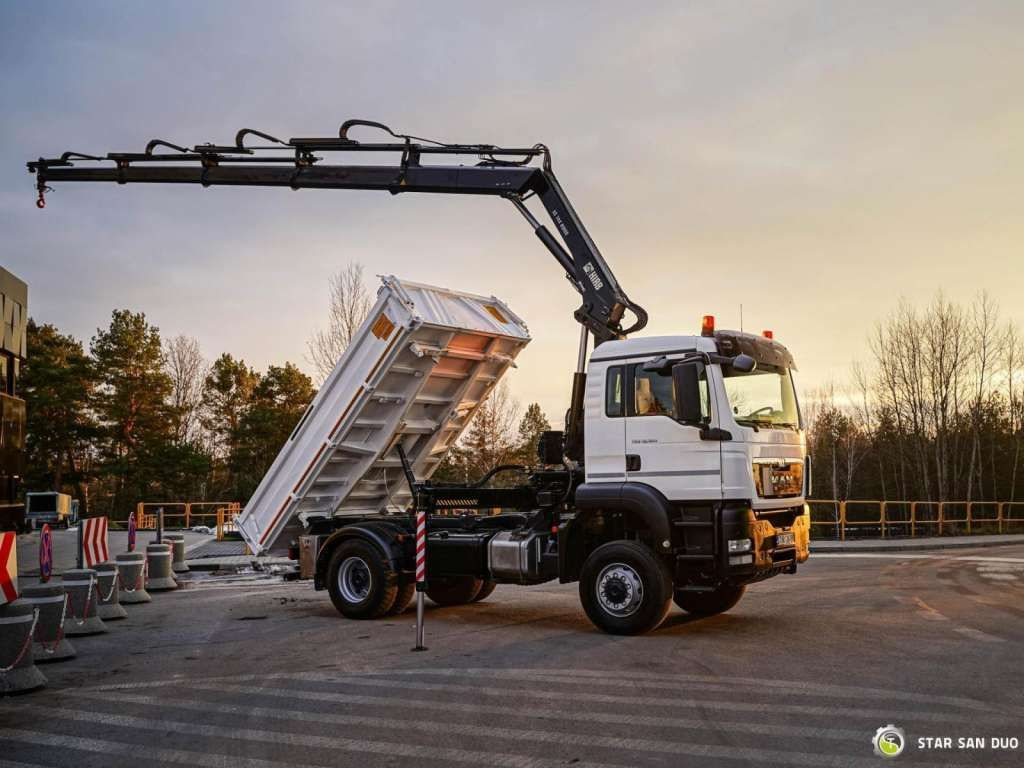 MAN TGS 18.360 4x4 HIAB 144 E-4 Crane Kipper MAN TGS 18.360 4x4 HIAB 144 E-4 Crane Kipper - Самосвал камион: снимка 3 MAN TGS 18.360 4x4 HIAB 144 E-4 Crane Kipper MAN TGS 18.360 4x4 HIAB 144 E-4 Crane Kipper - Самосвал камион: снимка 3