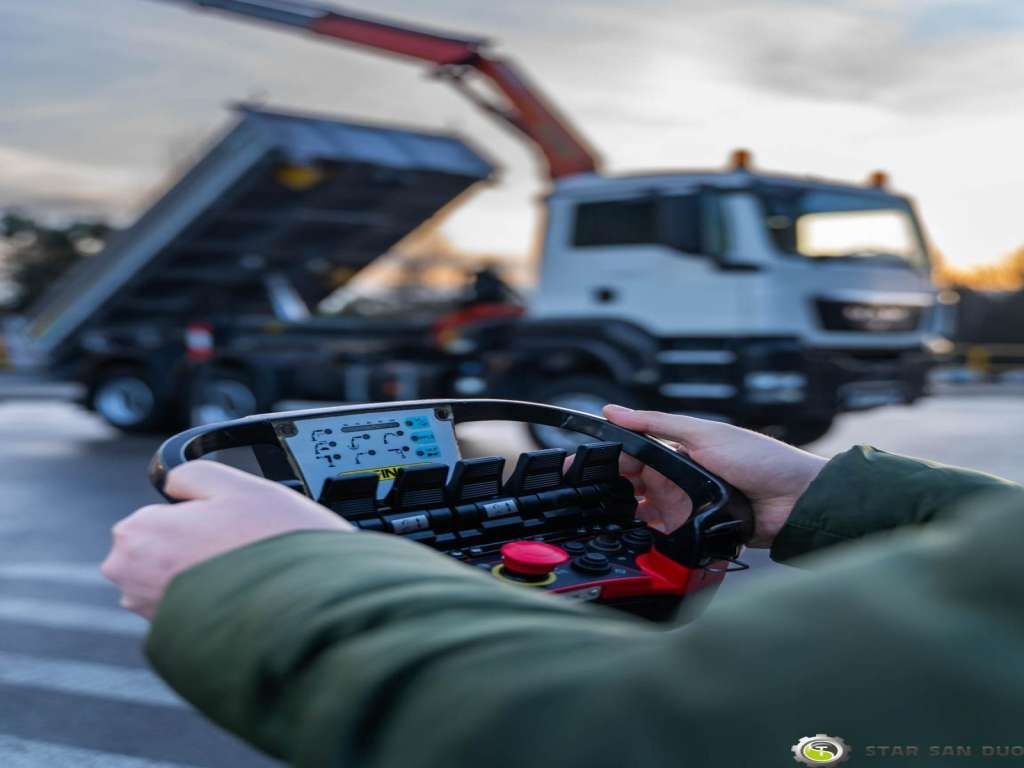 MAN TGS 26.360 6x6 PALFINGER PK 18001 EH Crane Kipe - Камион с кран: снимка 5 MAN TGS 26.360 6x6 PALFINGER PK 18001 EH Crane Kipe - Камион с кран: снимка 5