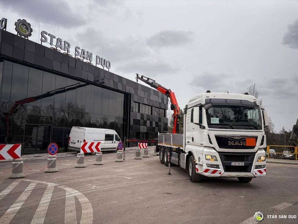 MAN TGX 26.480 6x2 PALFINGER PK 33002 EH Crane Winc - Камион с кран: снимка 3 MAN TGX 26.480 6x2 PALFINGER PK 33002 EH Crane Winc - Камион с кран: снимка 3