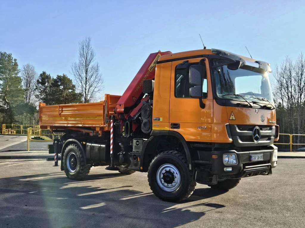 Mercedes-Benz ACTROS 1841 4x4 PALFINGER PK 22002 CRANE KIPER - Камион с кран: снимка 4 Mercedes-Benz ACTROS 1841 4x4 PALFINGER PK 22002 CRANE KIPER - Камион с кран: снимка 4