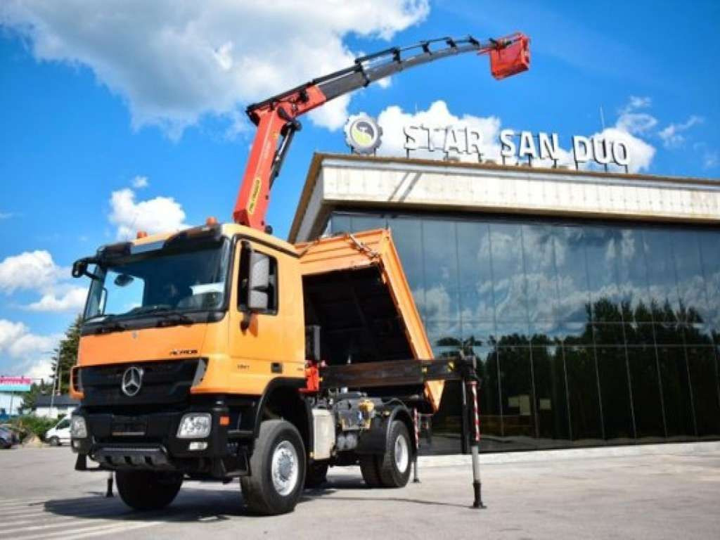 Mercedes-Benz ACTROS 1841 4x4 PALFINGER PK 22002 CRANE KIPER - Самосвал камион, Камион с кран: снимка 5 Mercedes-Benz ACTROS 1841 4x4 PALFINGER PK 22002 CRANE KIPER - Самосвал камион, Камион с кран: снимка 5