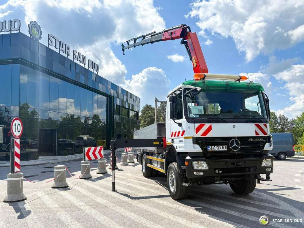 Mercedes-Benz ACTROS 2044A 4x4 Palfinger PK 20002 hds Crane - Камион с кран: снимка 2 Mercedes-Benz ACTROS 2044A 4x4 Palfinger PK 20002 hds Crane - Камион с кран: снимка 2