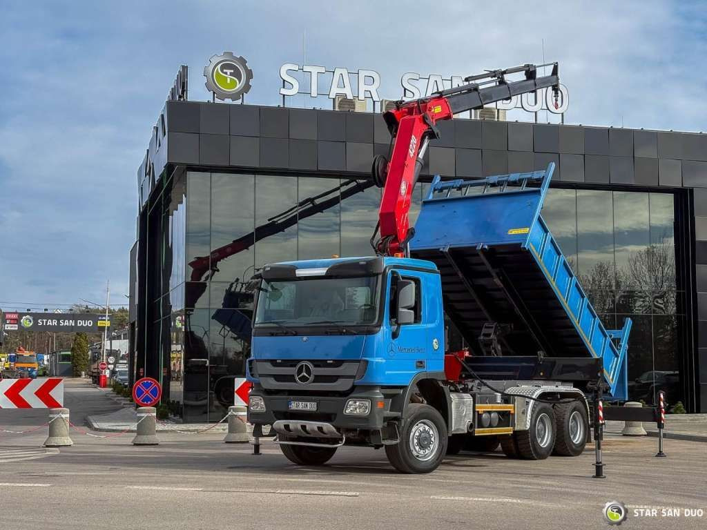 Mercedes-Benz ACTROS 3341 6x6 HMF 4220 K4 CRANE KIPPER - Самосвал камион: снимка 1 Mercedes-Benz ACTROS 3341 6x6 HMF 4220 K4 CRANE KIPPER - Самосвал камион: снимка 1
