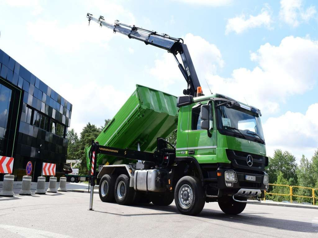 Mercedes-Benz ACTROS 3346 6x6 HIAB 244EP-4 Crane Kipper - Самосвал камион: снимка 2 Mercedes-Benz ACTROS 3346 6x6 HIAB 244EP-4 Crane Kipper - Самосвал камион: снимка 2