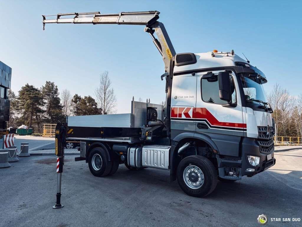 Mercedes-Benz AROCS 1851 4x4 PALFINGER PK 20002 Crane Kran - Камион с кран: снимка 3 Mercedes-Benz AROCS 1851 4x4 PALFINGER PK 20002 Crane Kran - Камион с кран: снимка 3