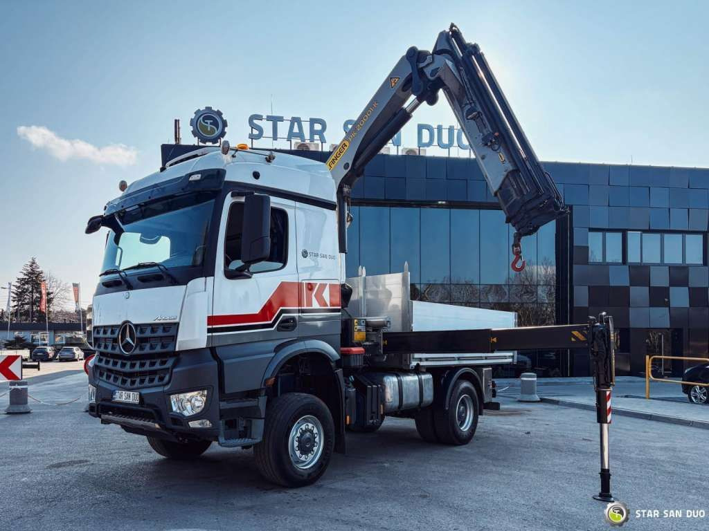 Mercedes-Benz AROCS 1851 4x4 PALFINGER PK 20002 Crane Kran - Камион с кран: снимка 4 Mercedes-Benz AROCS 1851 4x4 PALFINGER PK 20002 Crane Kran - Камион с кран: снимка 4