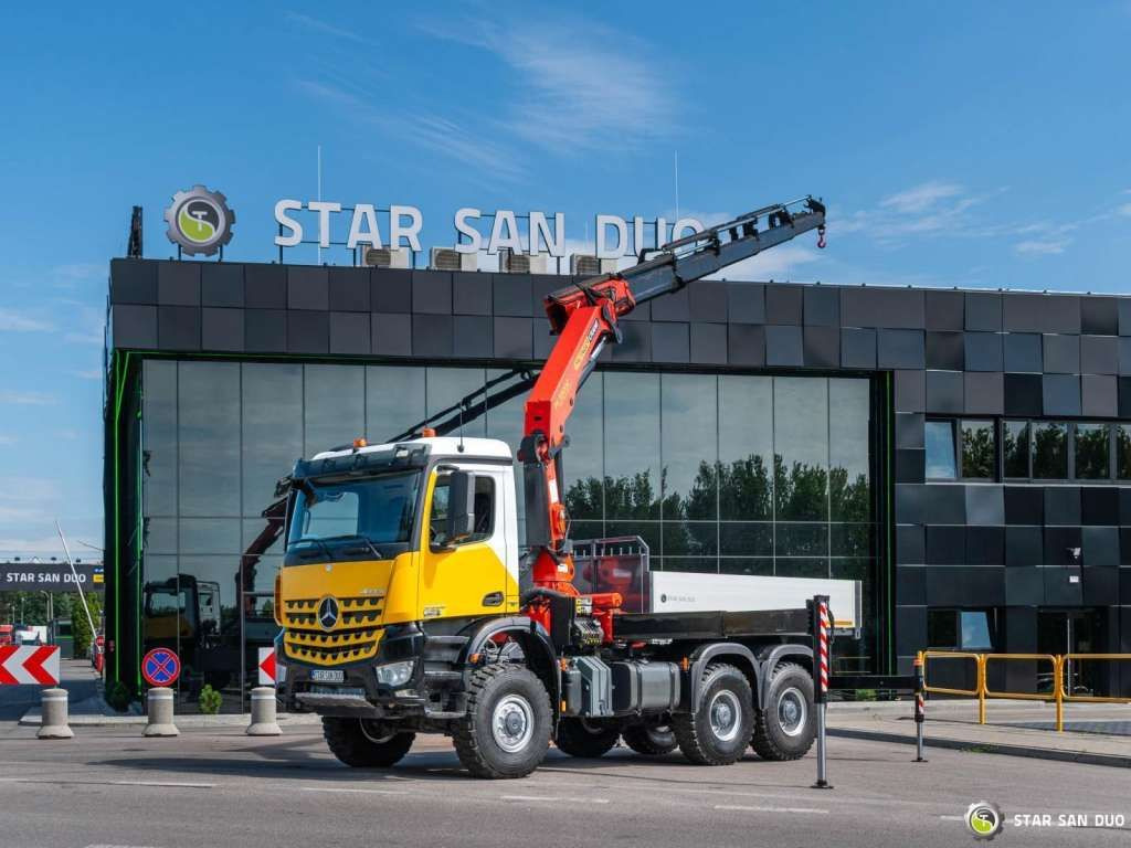 Mercedes-Benz AROCS 3345 6x6 PALFINGER PK 33002 Euro 6 Crane - Камион с кран: снимка 4 Mercedes-Benz AROCS 3345 6x6 PALFINGER PK 33002 Euro 6 Crane - Камион с кран: снимка 4