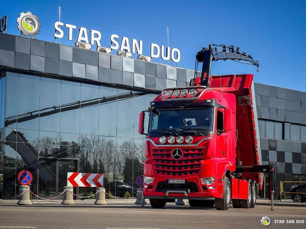 Mercedes-Benz AROCS 3358L 6x4 HIAB 192X-HIPRO E-6 Crane Kippe - Самосвал камион: снимка 4 Mercedes-Benz AROCS 3358L 6x4 HIAB 192X-HIPRO E-6 Crane Kippe - Самосвал камион: снимка 4