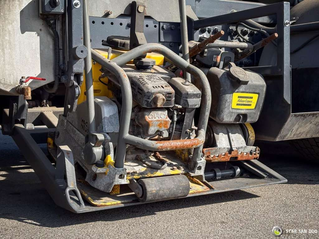 Самосвал камион Mercedes-Benz AXOR 1824 4x2 HMF 975 HDS Crane Rotator Kipper Mercedes-Benz AXOR 1824 4x2 HMF 975 HDS Crane Rotator Kipper: снимка 24 Самосвал камион Mercedes-Benz AXOR 1824 4x2 HMF 975 HDS Crane Rotator Kipper Mercedes-Benz AXOR 1824 4x2 HMF 975 HDS Crane Rotator Kipper: снимка 24