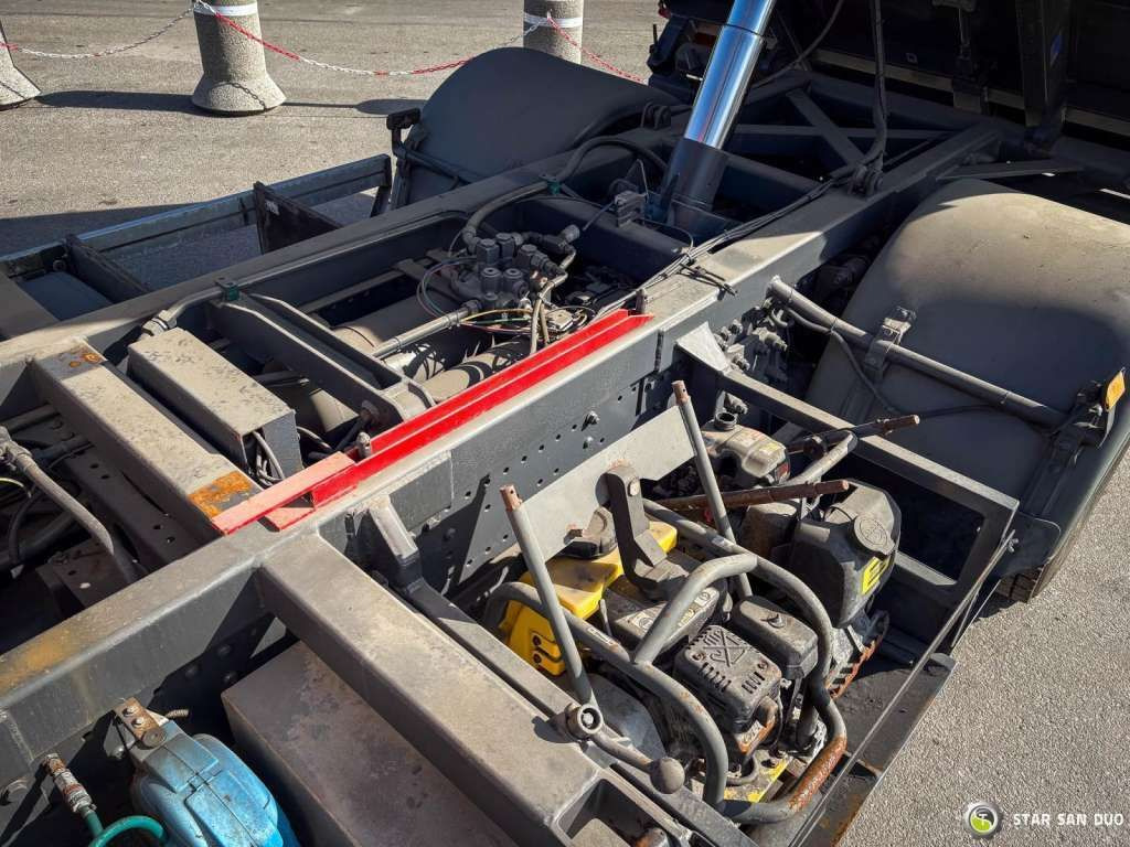 Самосвал камион Mercedes-Benz AXOR 1824 4x2 HMF 975 HDS Crane Rotator Kipper Mercedes-Benz AXOR 1824 4x2 HMF 975 HDS Crane Rotator Kipper: снимка 22 Самосвал камион Mercedes-Benz AXOR 1824 4x2 HMF 975 HDS Crane Rotator Kipper Mercedes-Benz AXOR 1824 4x2 HMF 975 HDS Crane Rotator Kipper: снимка 22