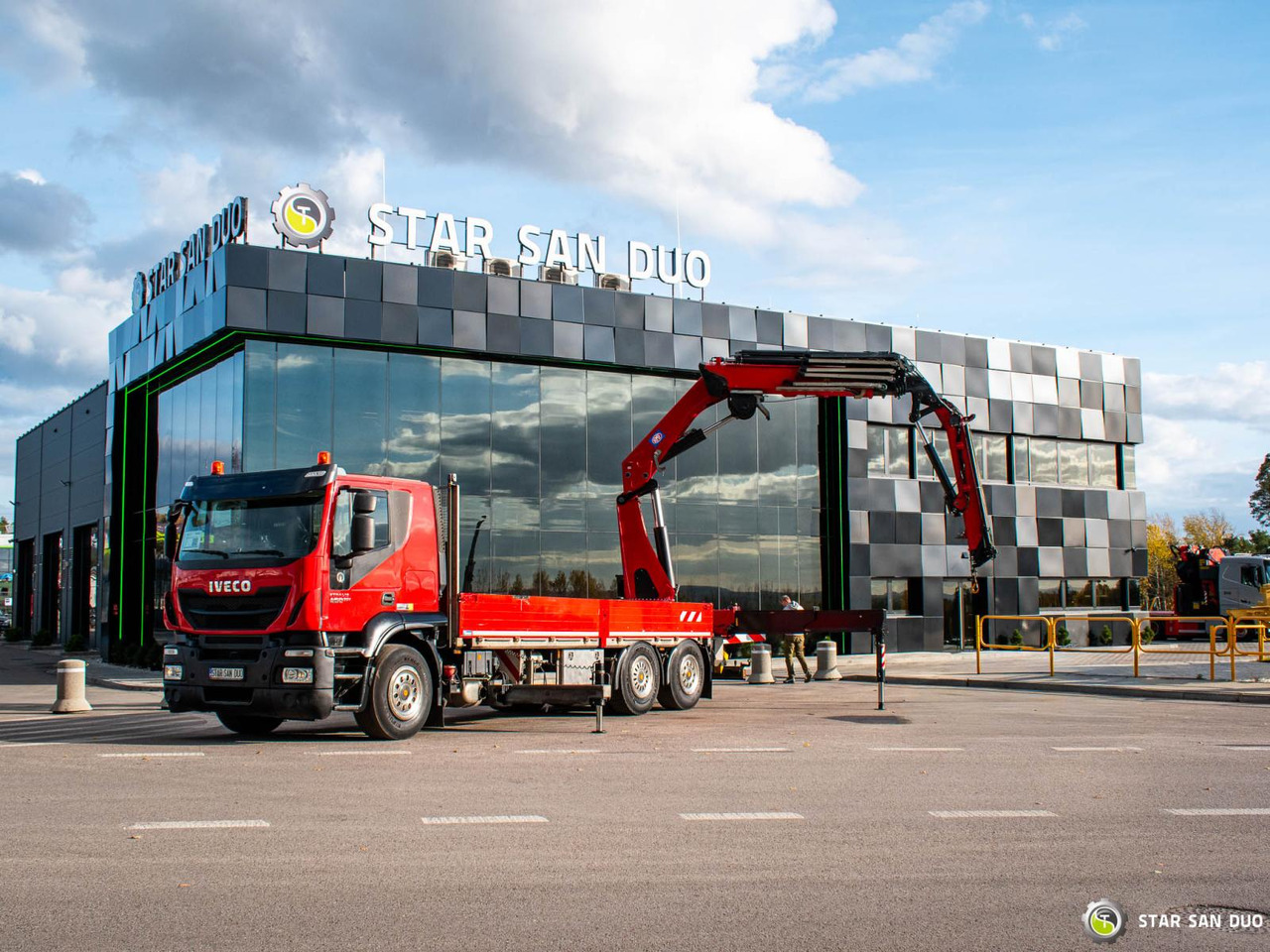 - Камион с кран: снимка 4 - Камион с кран: снимка 4