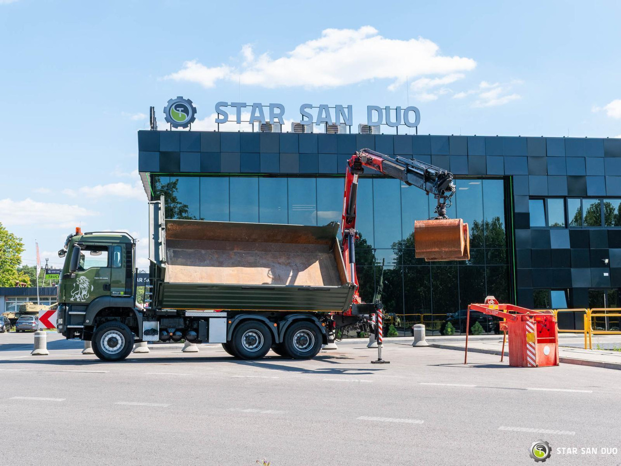 - Самосвал камион: снимка 1 - Самосвал камион: снимка 1