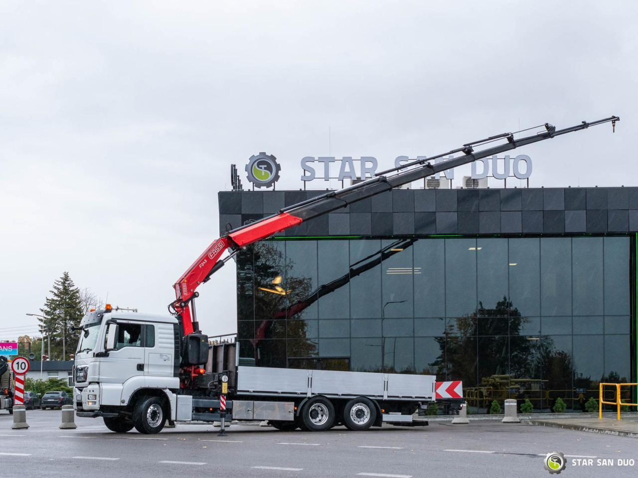 - Камион с кран: снимка 3 - Камион с кран: снимка 3