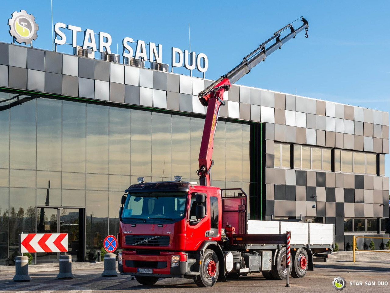 - Камион с кран: снимка 4 - Камион с кран: снимка 4