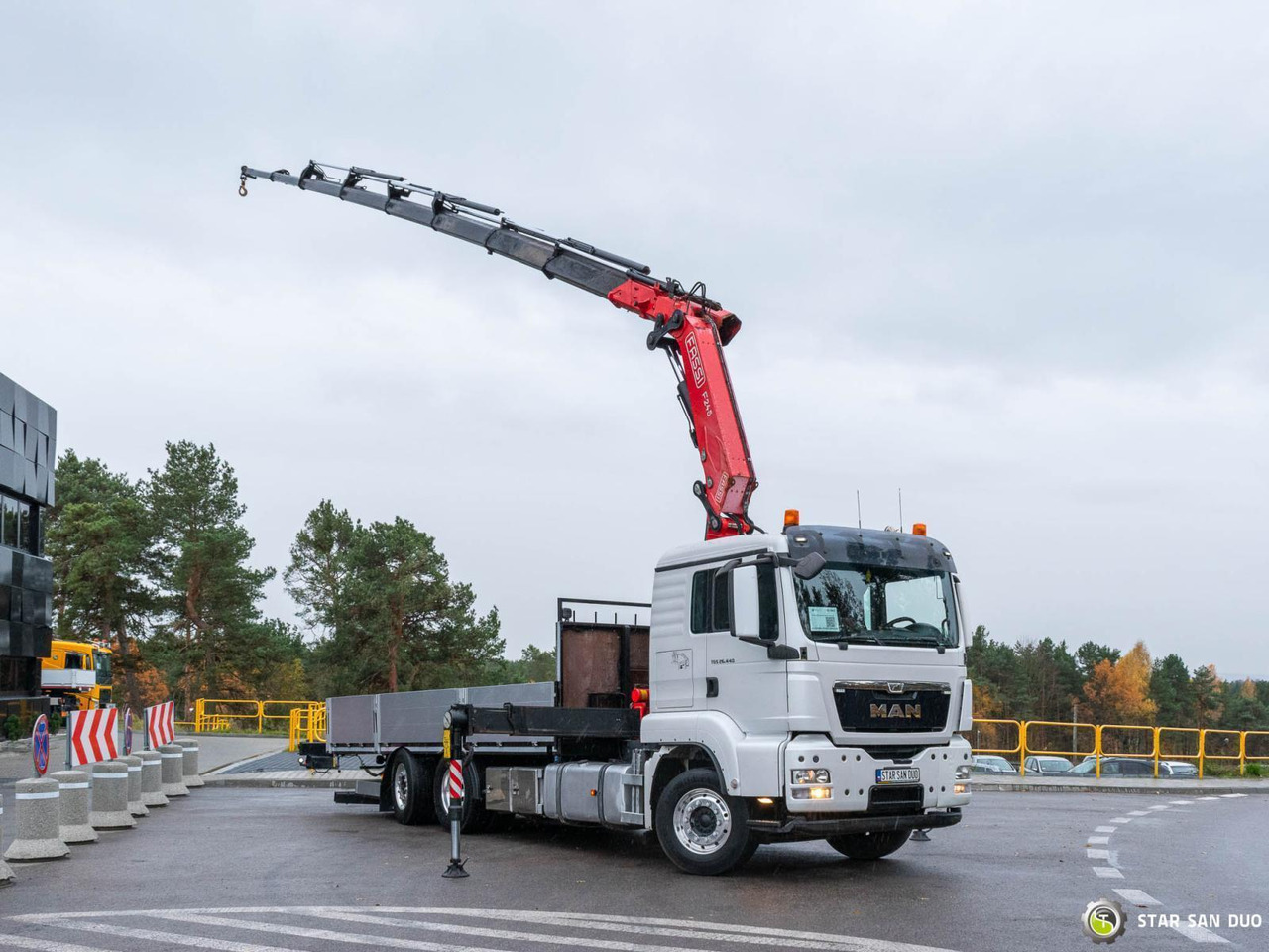 - Камион с кран: снимка 4 - Камион с кран: снимка 4