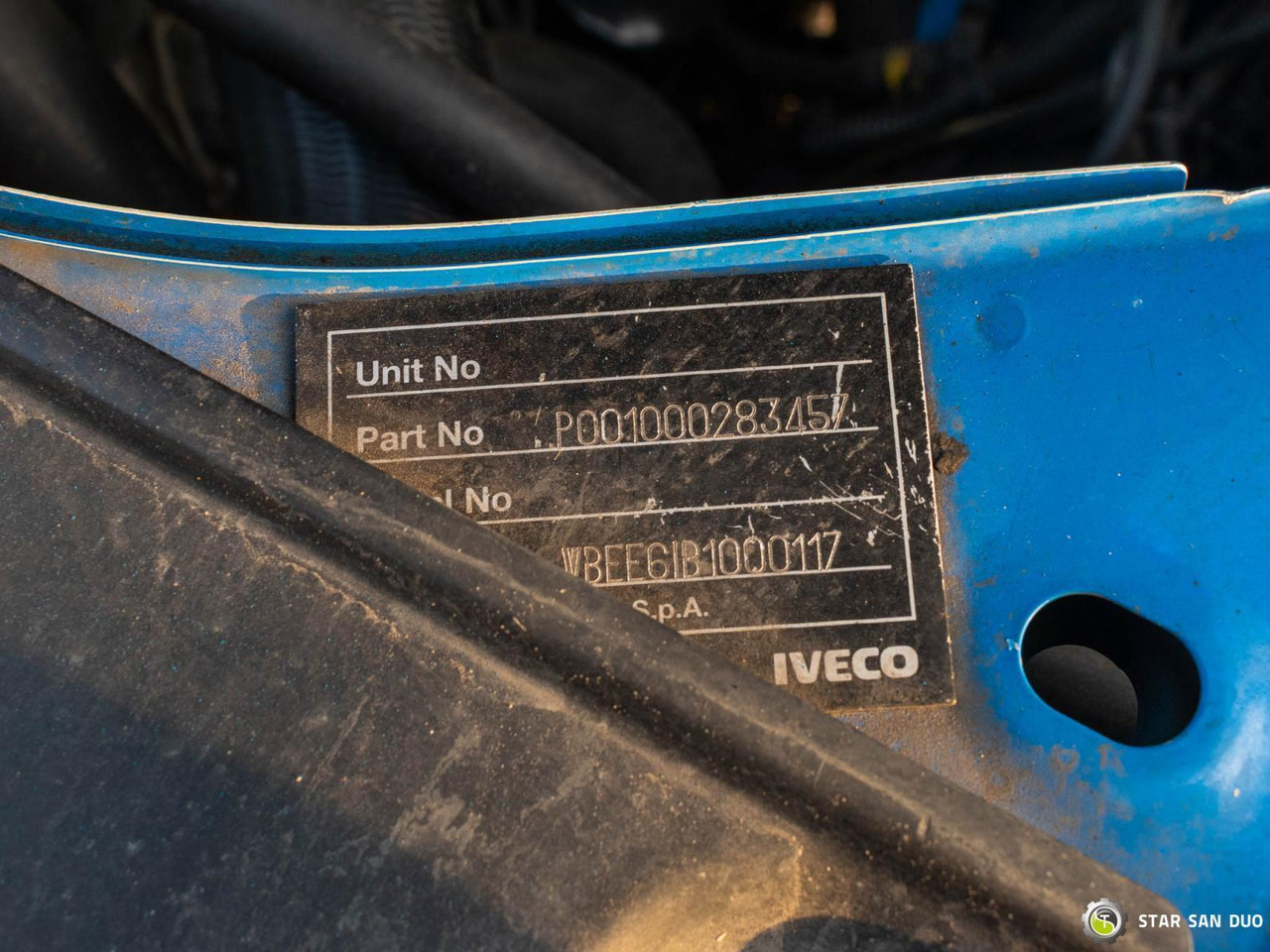 - Лекотоварен автомобил фургон: снимка 4 - Лекотоварен автомобил фургон: снимка 4