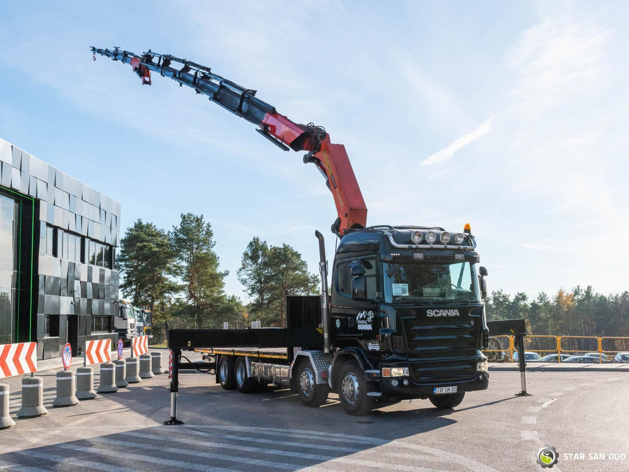 - Камион с кран: снимка 2 - Камион с кран: снимка 2