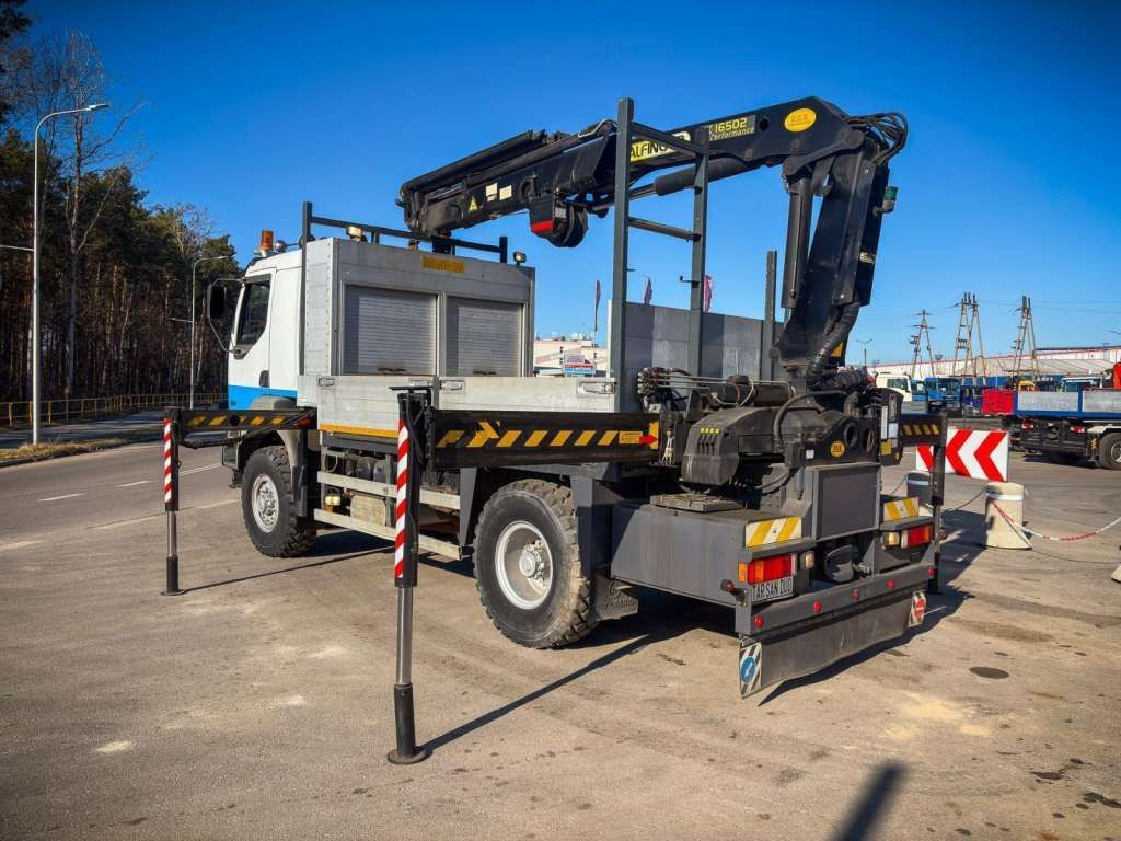 Renault KERAX 270 4x4 PALFINGER PK 16502 CRANE WINCH - Камион с кран, Бордови камион: снимка 4 Renault KERAX 270 4x4 PALFINGER PK 16502 CRANE WINCH - Камион с кран, Бордови камион: снимка 4