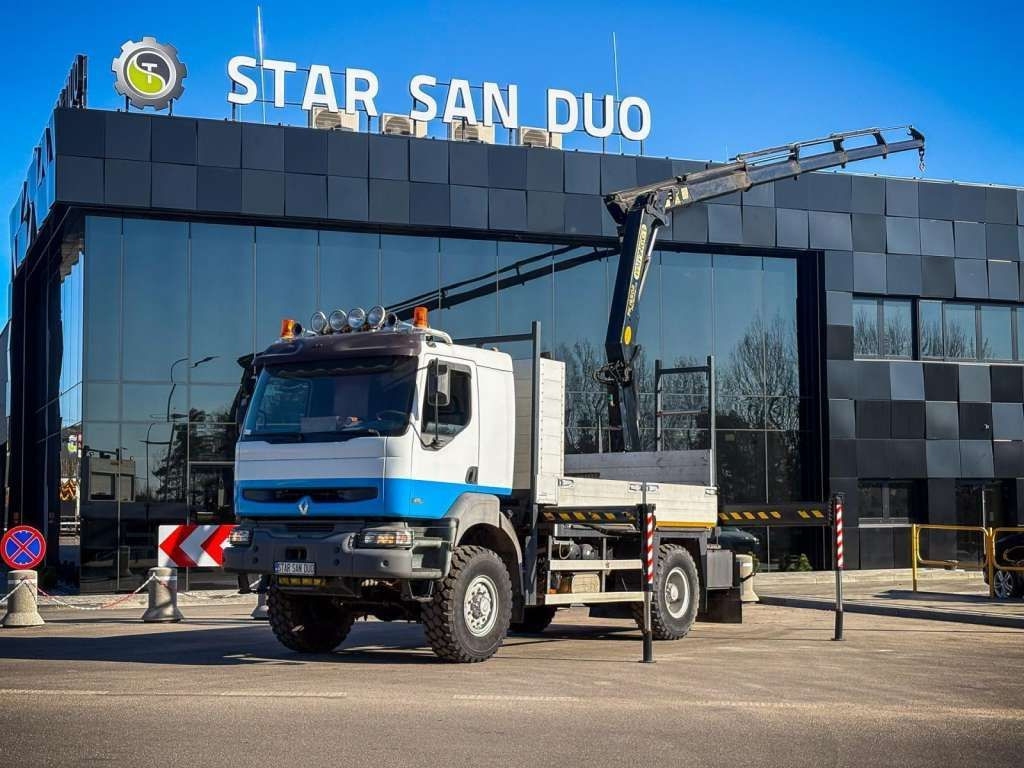 Renault KERAX 270 4x4 PALFINGER PK 16502 CRANE WINCH - Камион с кран, Бордови камион: снимка 1 Renault KERAX 270 4x4 PALFINGER PK 16502 CRANE WINCH - Камион с кран, Бордови камион: снимка 1