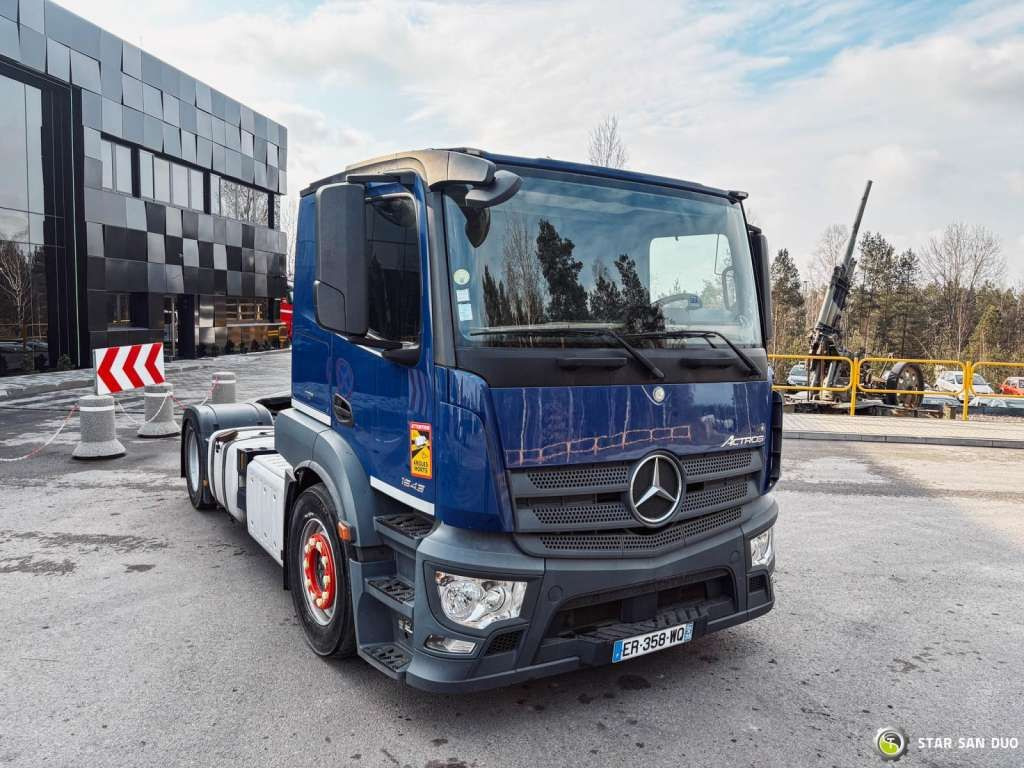 Mercedes-Benz ACTROS 1843 4x2 EURO 6 Hydraulic LOHR - Влекач: снимка 4 Mercedes-Benz ACTROS 1843 4x2 EURO 6 Hydraulic LOHR - Влекач: снимка 4