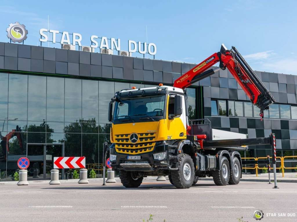 Mercedes-Benz AROCS 3345 6x6 PALFINGER PK 33002 Euro 6 Crane - Влекач: снимка 5 Mercedes-Benz AROCS 3345 6x6 PALFINGER PK 33002 Euro 6 Crane - Влекач: снимка 5