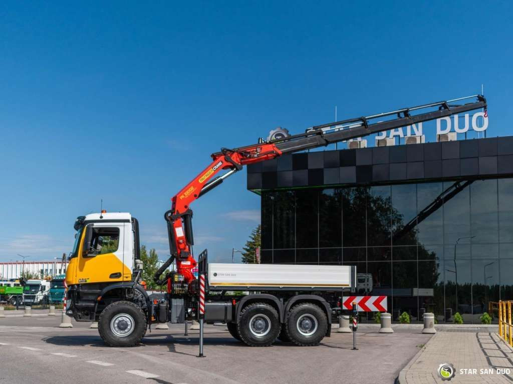 Mercedes-Benz AROCS 3345 6x6 PALFINGER PK 33002 Euro 6 Crane - Влекач: снимка 2 Mercedes-Benz AROCS 3345 6x6 PALFINGER PK 33002 Euro 6 Crane - Влекач: снимка 2