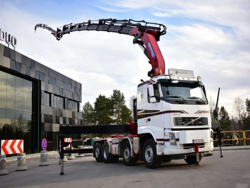 Volvo FH 520 8x2 EFFER 850 Fly Jib Winch 5th - Влекач: снимка 3 Volvo FH 520 8x2 EFFER 850 Fly Jib Winch 5th - Влекач: снимка 3