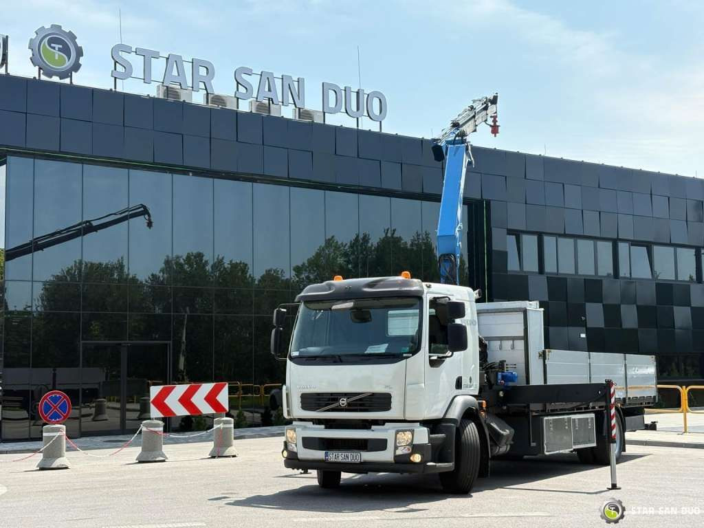 Volvo FE 240 4x2 HMF 1560 K3 HDS Rotator Crane Kran - Камион с кран: снимка 3 Volvo FE 240 4x2 HMF 1560 K3 HDS Rotator Crane Kran - Камион с кран: снимка 3
