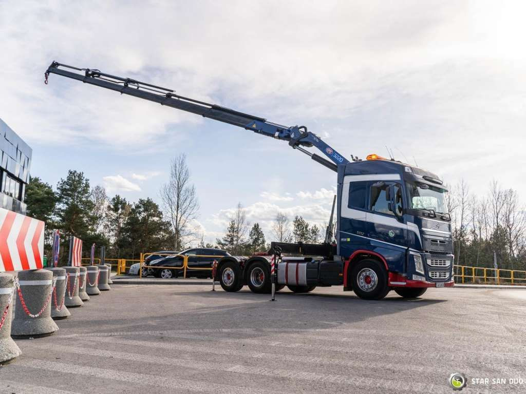Volvo FH 500 6x2 HMF 3220-K5 HDS Crane Euro 6 - Камион с кран, Влекач: снимка 3 Volvo FH 500 6x2 HMF 3220-K5 HDS Crane Euro 6 - Камион с кран, Влекач: снимка 3