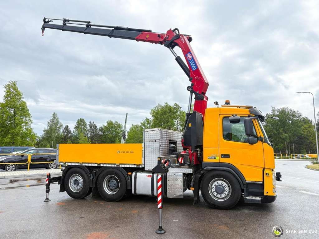 Volvo FM 460 6x4x4 HMF 3220 Crane HDS - Камион с кран: снимка 3 Volvo FM 460 6x4x4 HMF 3220 Crane HDS - Камион с кран: снимка 3