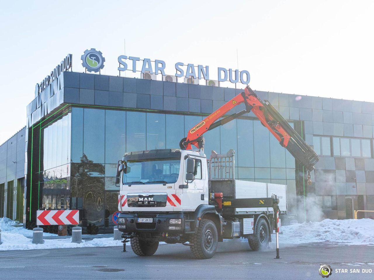 - Камион с кран: снимка 5 - Камион с кран: снимка 5