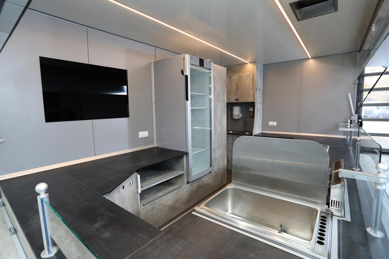 Wochenmarktmobil BORCO HÖHNS - Магазин камион: снимка 4 Wochenmarktmobil BORCO HÖHNS - Магазин камион: снимка 4