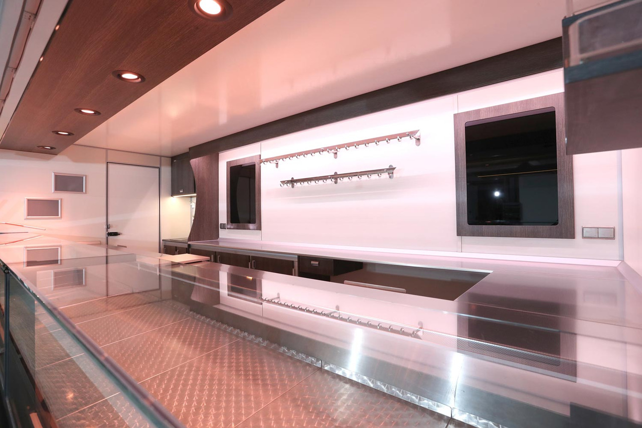 Wochenmarktmobil BORCO HÖHNS - Магазин камион: снимка 4 Wochenmarktmobil BORCO HÖHNS - Магазин камион: снимка 4