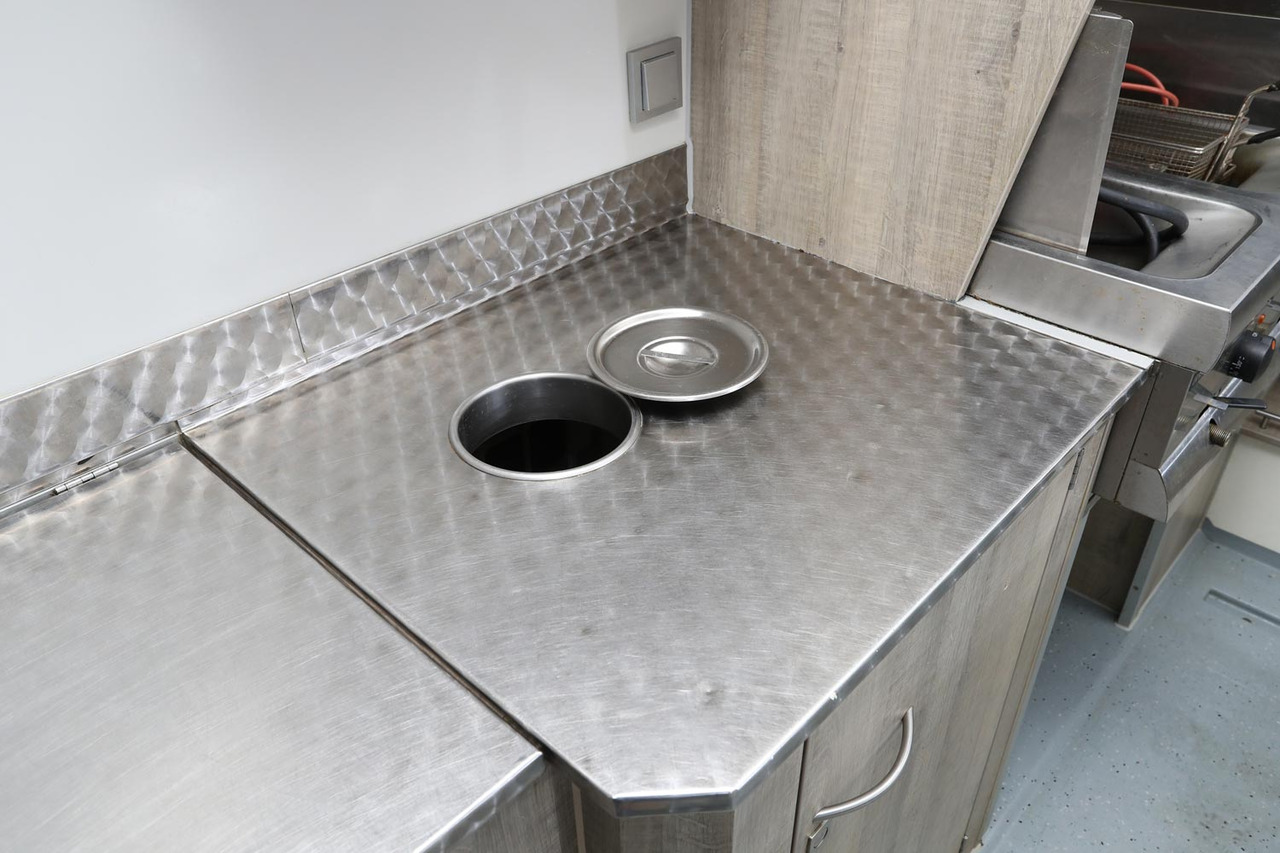 Wochenmarktmobil Seico - Магазин камион: снимка 2 Wochenmarktmobil Seico - Магазин камион: снимка 2