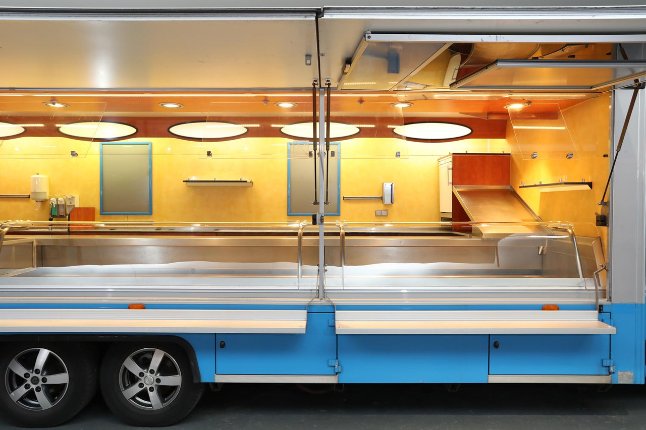 Wochenmarktmobil Tamhart - Магазин камион: снимка 4 Wochenmarktmobil Tamhart - Магазин камион: снимка 4