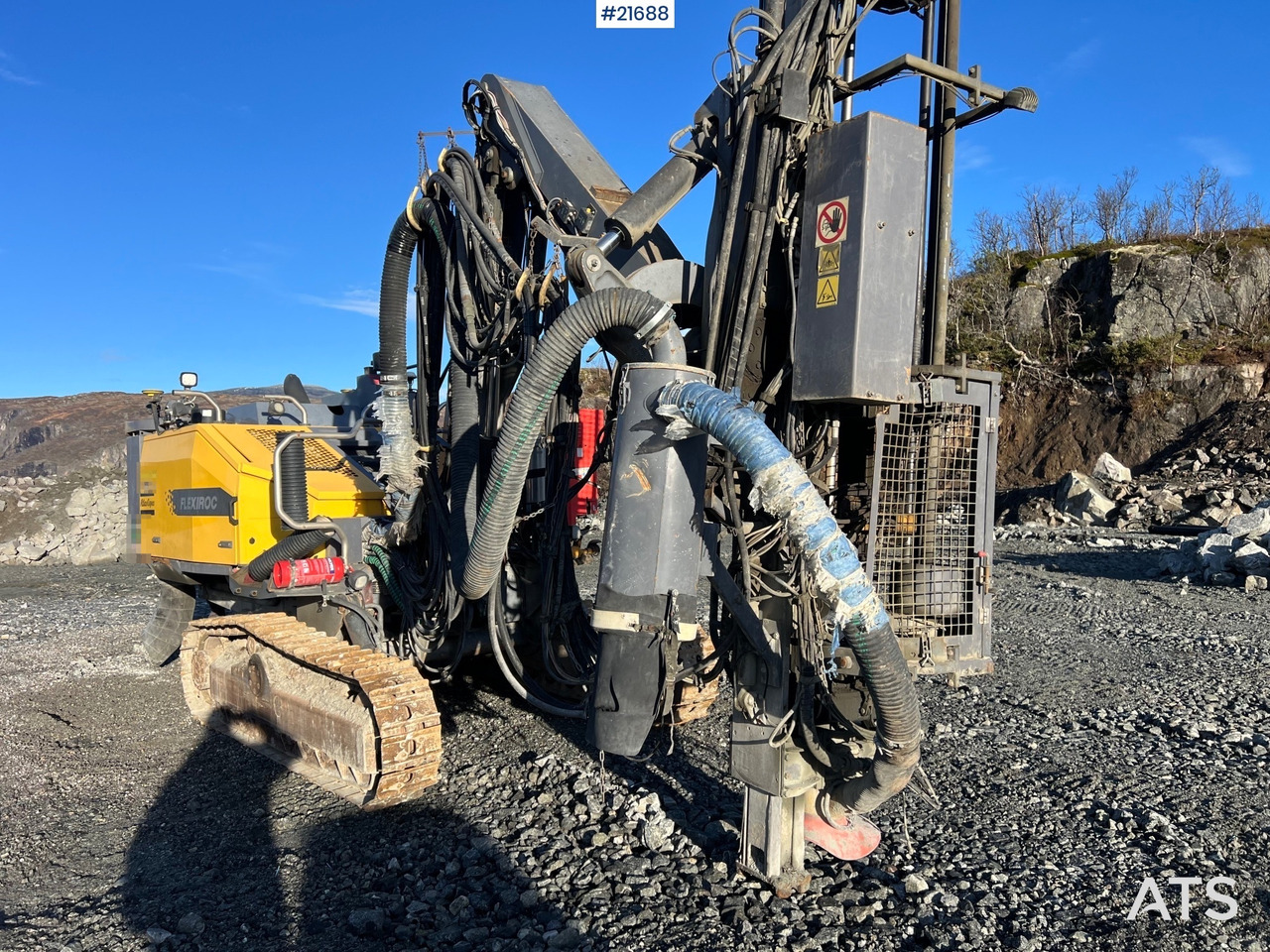 Пробивна машина Atlas Copco T35R-01 Borerigg m/ cop 2540 hammer, sliper og Leica gps: снимка 40 Пробивна машина Atlas Copco T35R-01 Borerigg m/ cop 2540 hammer, sliper og Leica gps: снимка 40