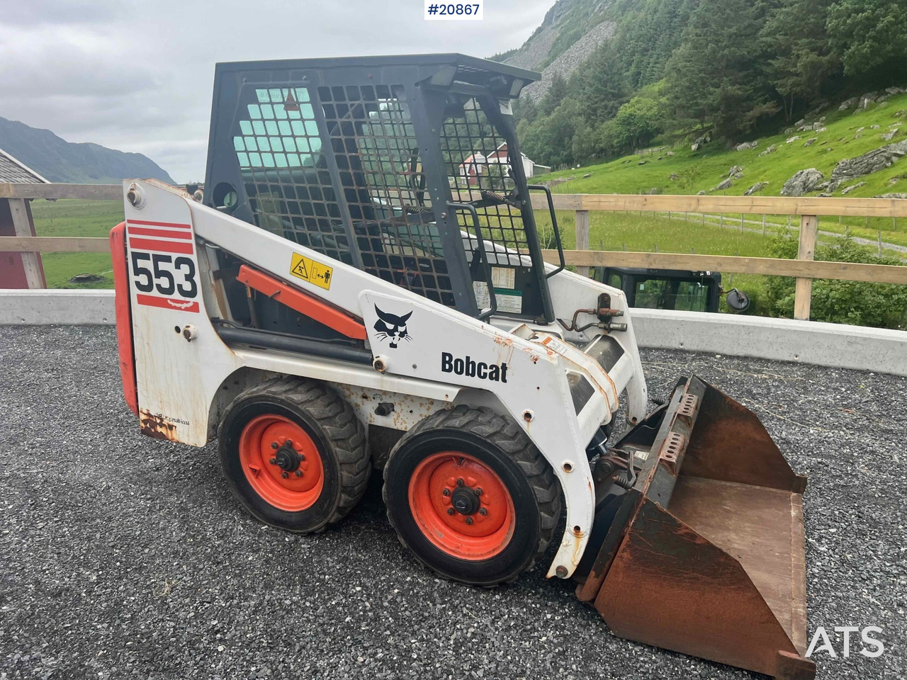 Bobcat 553 - Мини челен товарач: снимка 3 Bobcat 553 - Мини челен товарач: снимка 3
