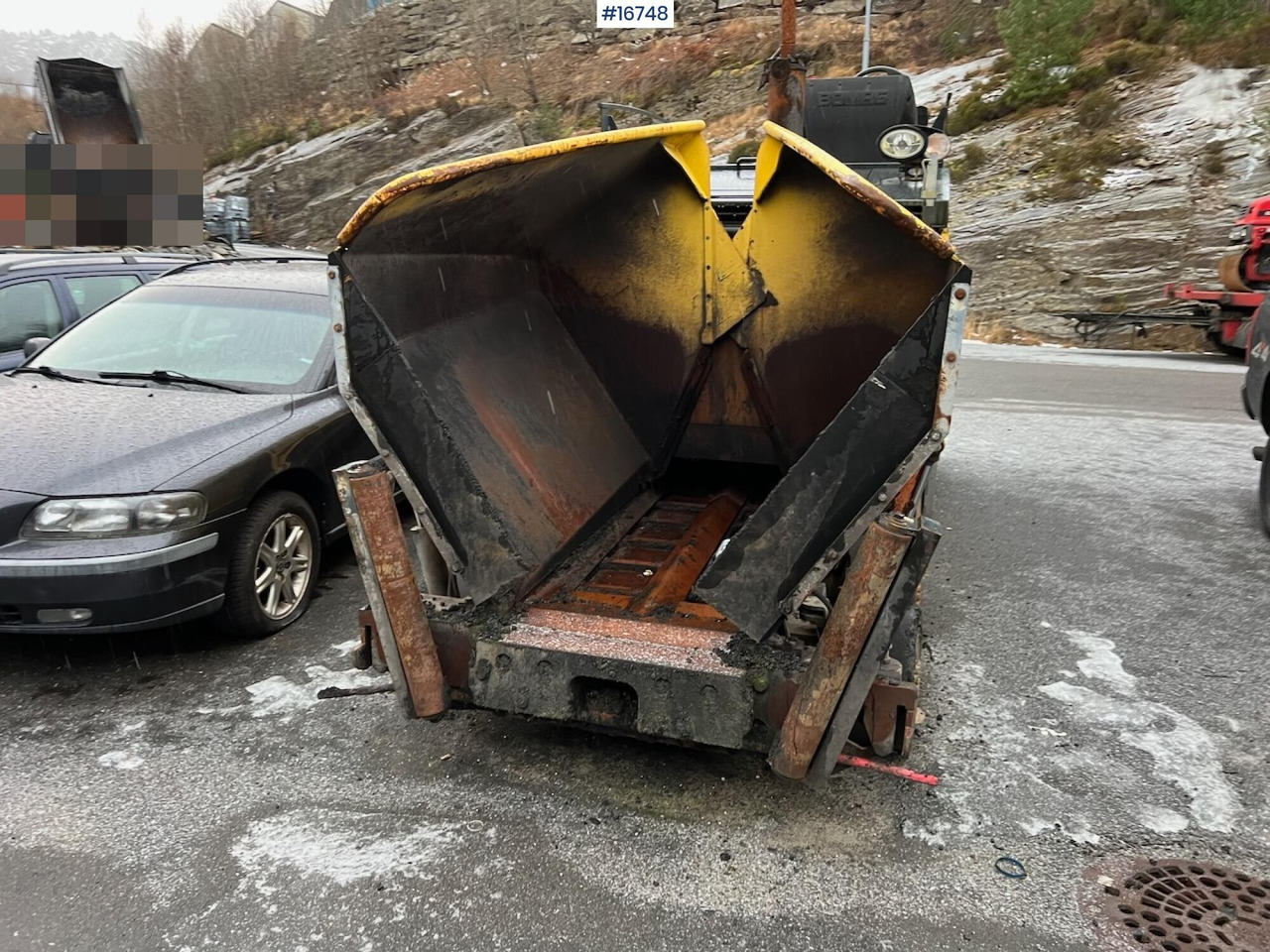 Bomag BF 300P - Техника за слагане на асфалт: снимка 3 Bomag BF 300P - Техника за слагане на асфалт: снимка 3